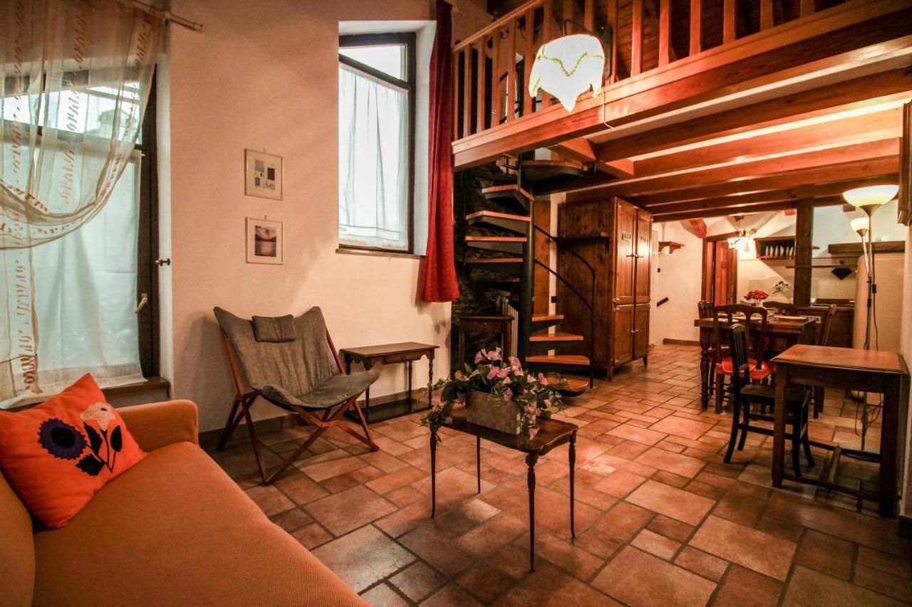Apartament La Casa Sul Cardo - Affitti Brevi Italia Aosta Zewnętrze zdjęcie