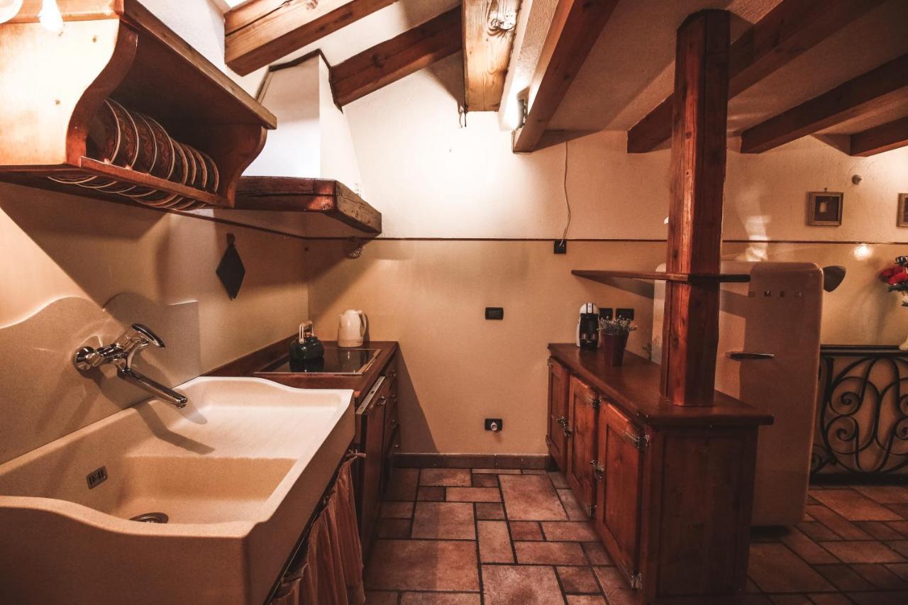 Apartament La Casa Sul Cardo - Affitti Brevi Italia Aosta Zewnętrze zdjęcie