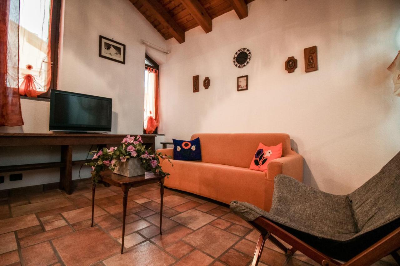 Apartament La Casa Sul Cardo - Affitti Brevi Italia Aosta Zewnętrze zdjęcie