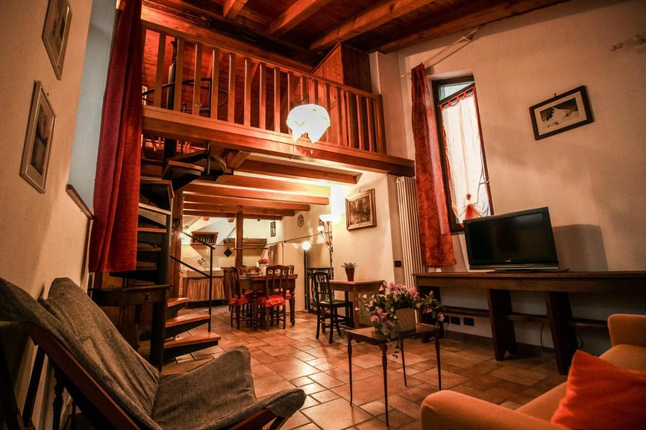 Apartament La Casa Sul Cardo - Affitti Brevi Italia Aosta Zewnętrze zdjęcie