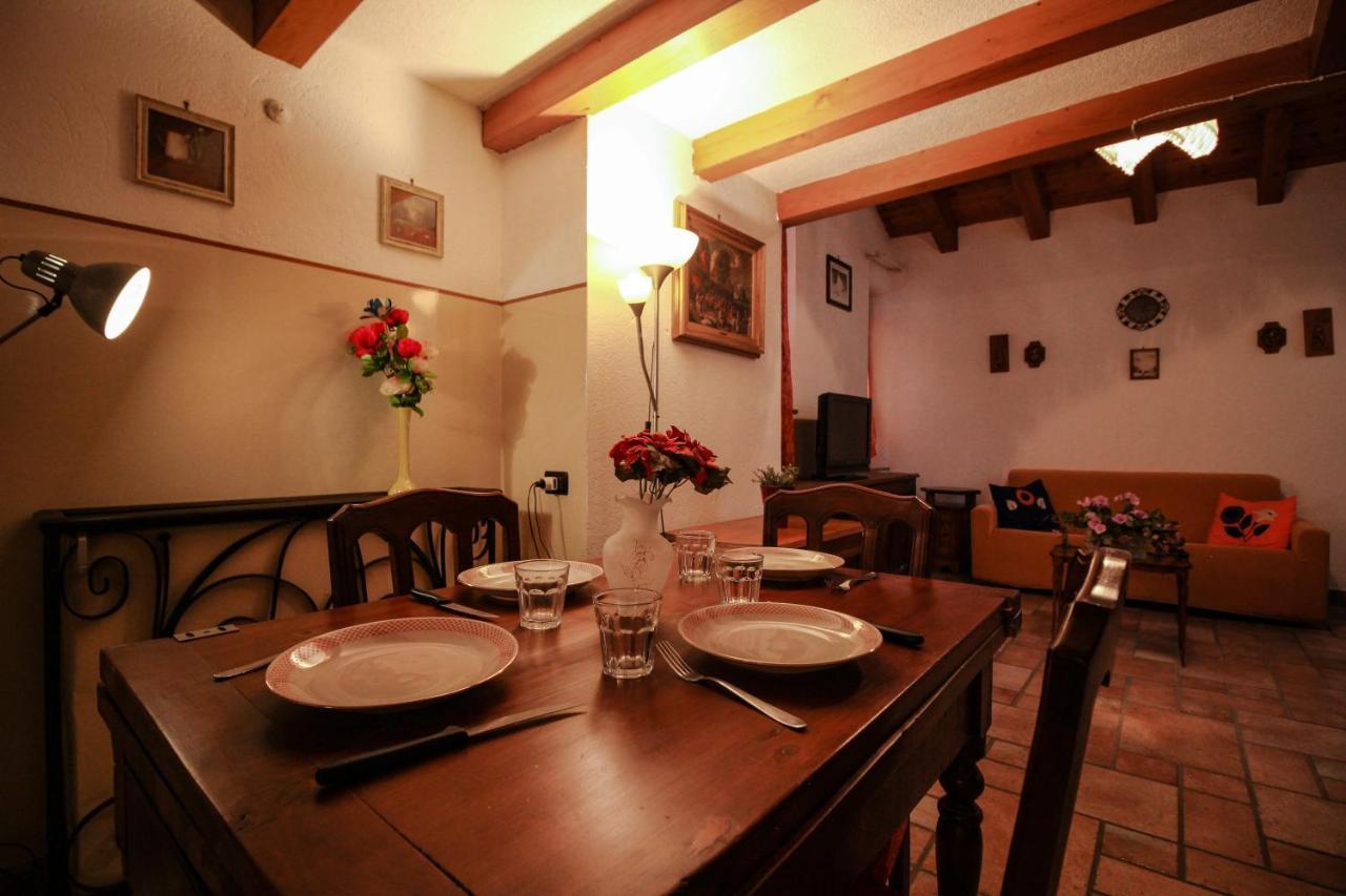 Apartament La Casa Sul Cardo - Affitti Brevi Italia Aosta Zewnętrze zdjęcie
