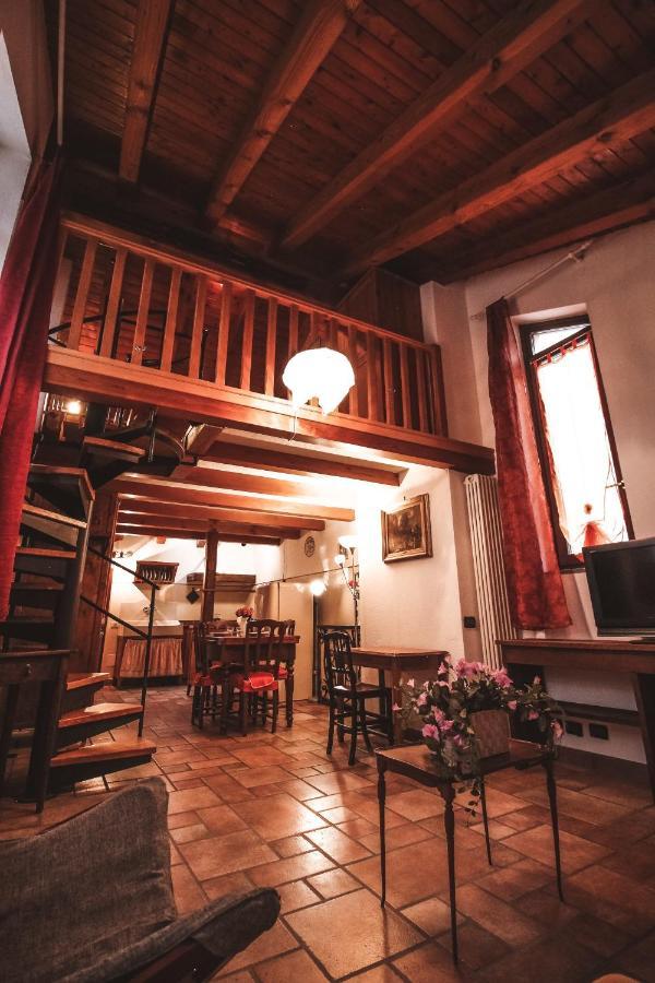 Apartament La Casa Sul Cardo - Affitti Brevi Italia Aosta Zewnętrze zdjęcie