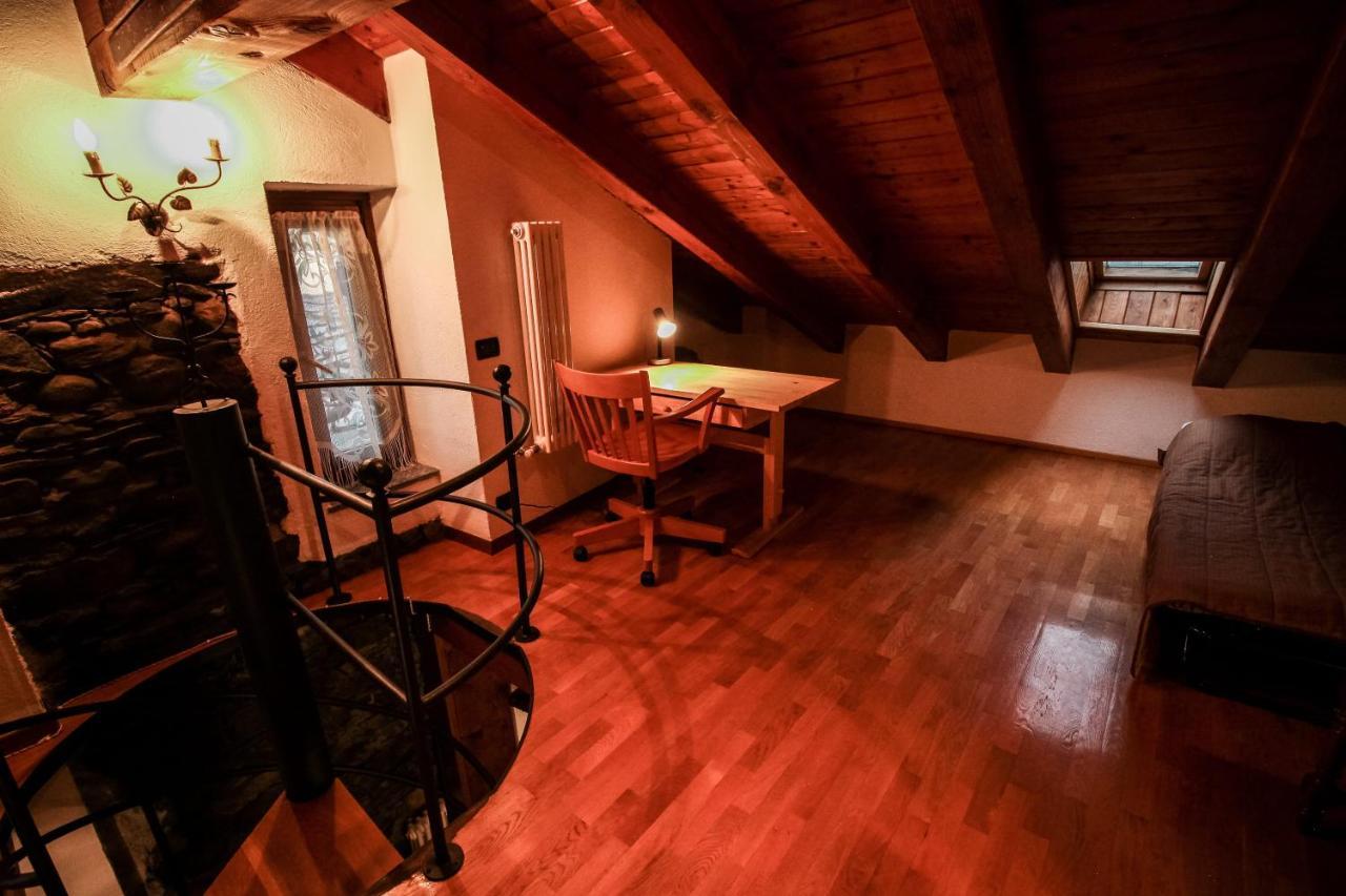 Apartament La Casa Sul Cardo - Affitti Brevi Italia Aosta Zewnętrze zdjęcie